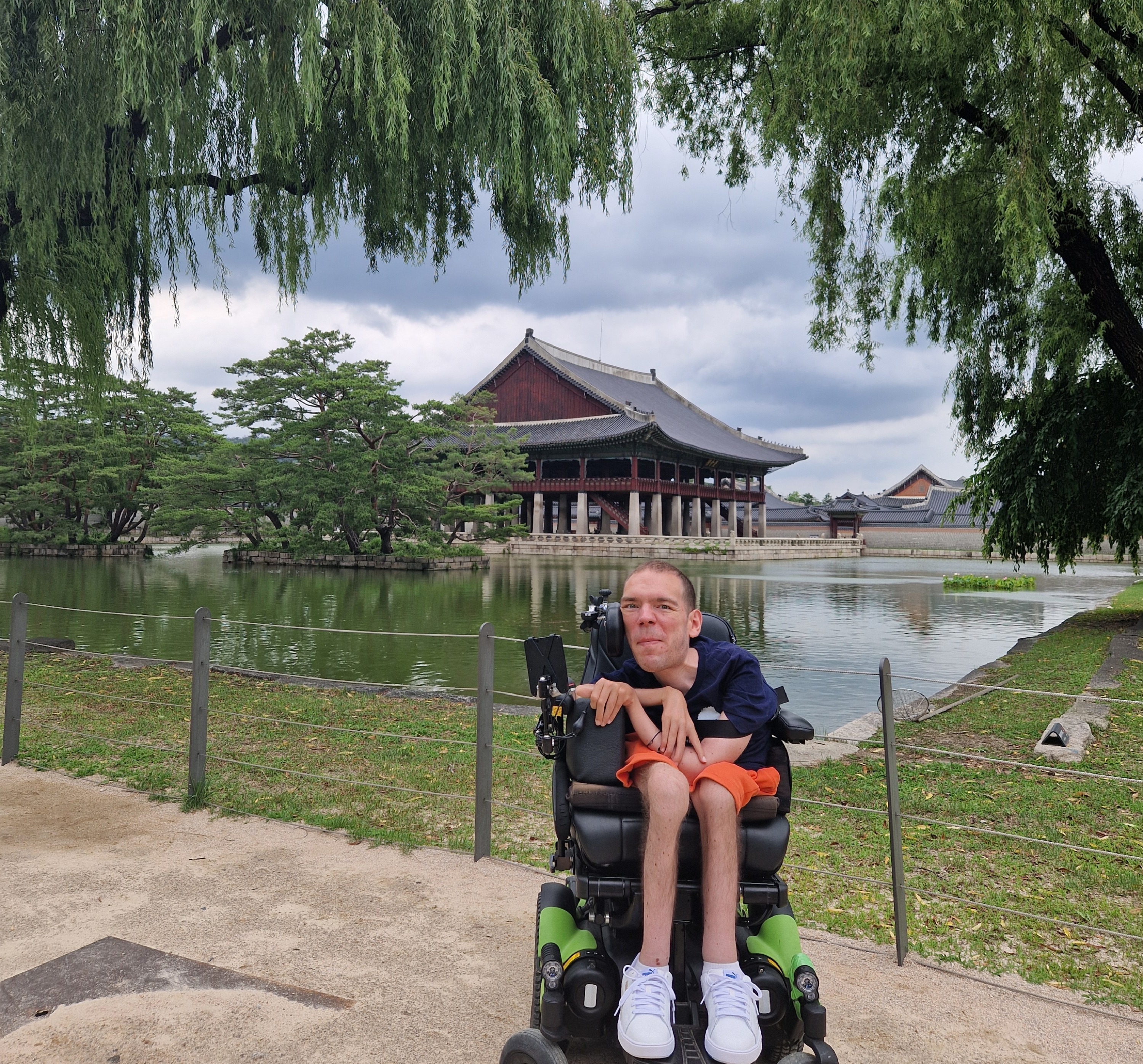 Πανέμορφο σκηνικό στο παλάτι Gyeongbokgung